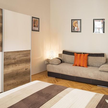 Modern Apartment Zlatnicka 8 ปราก ภายนอก รูปภาพ